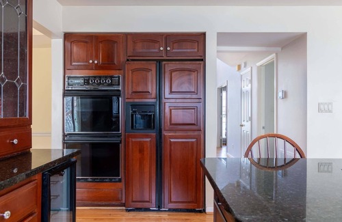Fairfax House | Quiet 2-Story Home | Garden View & Large Kitchen