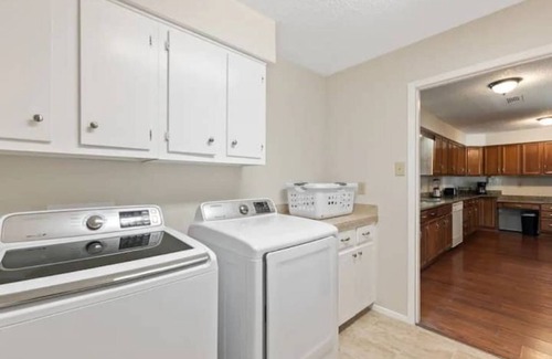 Bedford House | Quiet 4BR home near DFW Airport