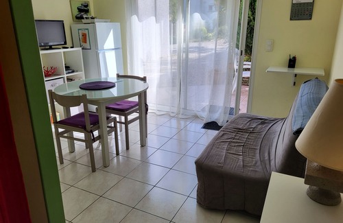 Herepian Apartment | Quiet, air-conditioned T2 apartment with terrace and parking, close to Lamalou les bains.