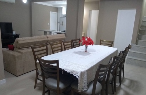 Ponta das Canas House | Quiet and safe house with barbecue and heated pool, 250 meters from the sea.
