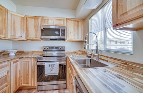 Midtown Anchorage Apartment | Quiet Anchorage Retreat, 4 Mi to Earthquake Park