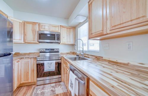 Midtown Anchorage Apartment | Quiet Anchorage Retreat, 4 Mi to Earthquake Park