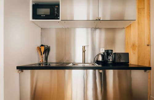 Quartier Saint-Ambroise Apartment | Quiet And Airy Luxury Studio In The Upper Marais