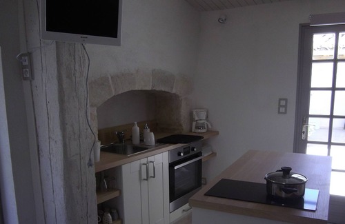 Ventenac-Cabardes Cottage | Quiet and bright cottage with village terrace near Carcassonn