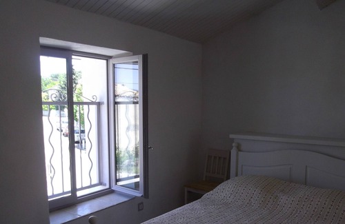 Ventenac-Cabardes Cottage | Quiet and bright cottage with village terrace near Carcassonn