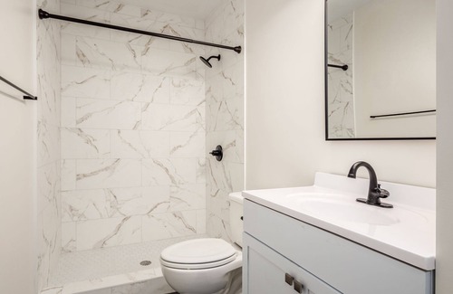 West Columbus House | Quiet and close to everything