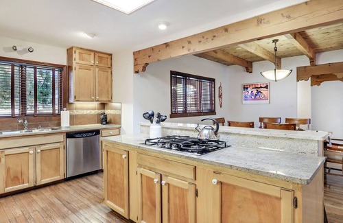 Santa Fe House | Quiet and Convenient Retreat