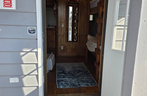Brimfield Cabin | Quiet and Cozy Campground Cabin 2 near the lake