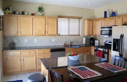 Enterprise House | Quiet and minutes to LV Strip long term booking only 30 days min
