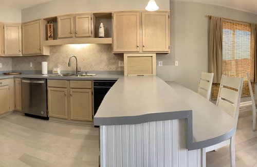 Salter Path House | Quiet and quaint beach home with easy walking access to the ocean and sound side