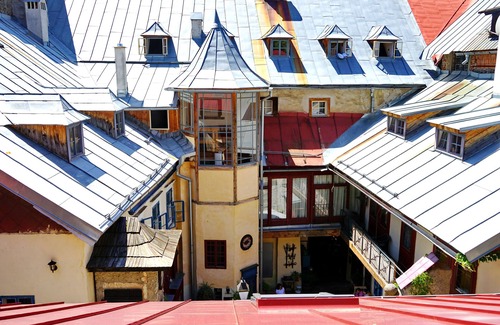 Banska Stiavnica Apartment | Quiet and sunny Mikovini apartment in the busy center of Stiavnica