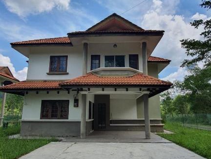 Kerteh House | Quiet and spacious Bungalow Homestay @ Kerteh