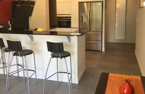 Aiguerelles Apartment | quiet and strategically well located apartment