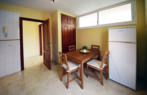 Los Realejos House | Quiet apartment, private terrace, 400 m to the beach, community pool