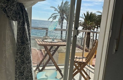 Torrenueva Apartment | Quiet apartment on the beach