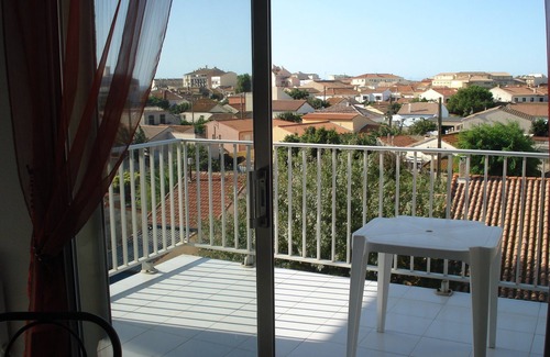 Valras-Plage Apartment | Quiet apartment 300 yards away from the beach