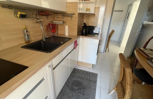 Riou - Petit Juas - Av de Grasse Apartment | Quiet Apartment Close To The Center
