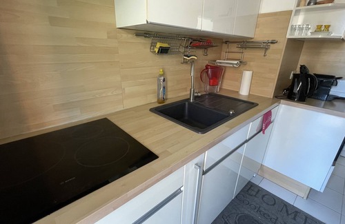 Riou - Petit Juas - Av de Grasse Apartment | Quiet Apartment Close To The Center