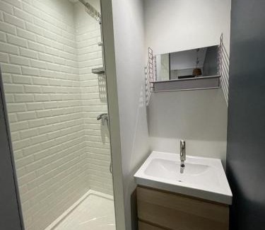 Saint - Michel Apartment | Quiet apartment - Close to metro Saint Michel