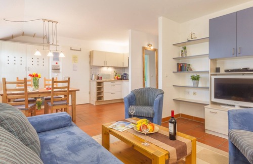 Kreptitz Apartment | quiet apartment near the beach on the top floor incl. Indoor swimming pool /sauna etc.