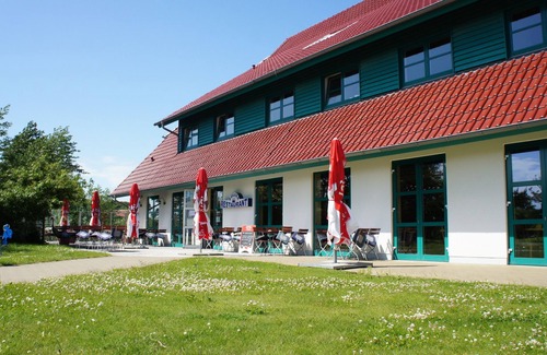 Kreptitz Apartment | quiet apartment near the beach on the top floor incl. Indoor swimming pool /sauna etc.