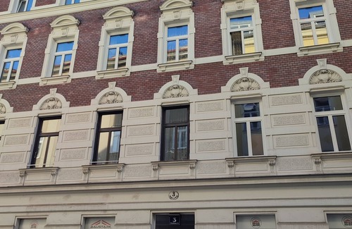 Funfhaus Apartment | Quiet apartment near the subway