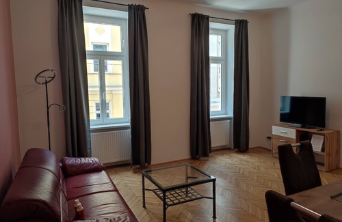 Funfhaus Apartment | Quiet apartment near the subway