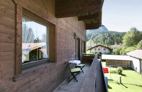 Ehrwald Apartment | Quiet apartment with a balcony