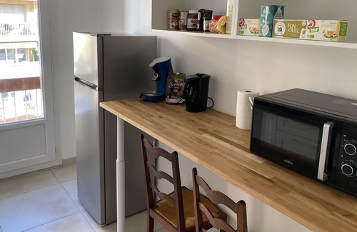 La Capelette Apartment | Quiet apartment with mountain view near beach /Stade vélodrome