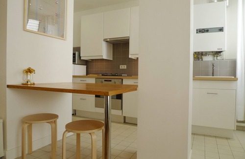 14th Arrondissement Apartment | Quiet apt, commercial street Rue Daguerre