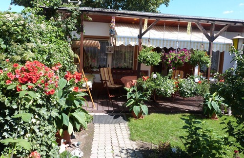 Lausen House | Quiet at the Kulkwitzer See swimming, diving, walking, relaxing in the garden