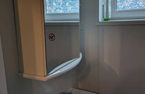 Center Apartment | Quiet basement accommodation with private entrance. Ideal for couples!
