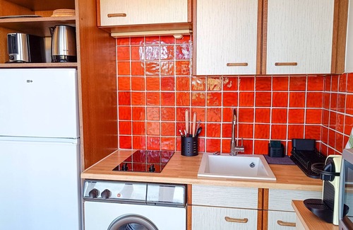 Boulouris-sur-Mer Apartment | Quiet, Beaches 900 m, Nice Terrace, Air-condition