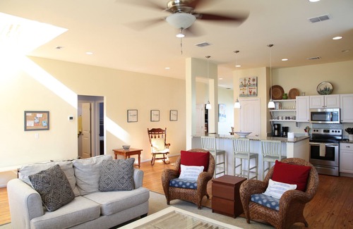 Port Aransas House | Quiet, Big, Bright and Beautiful! Perfect Beach House for Family and Friends