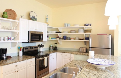 Port Aransas House | Quiet, Big, Bright and Beautiful! Perfect Beach House for Family and Friends