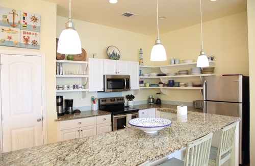 Port Aransas House | Quiet, Big, Bright and Beautiful! Perfect Beach House for Family and Friends