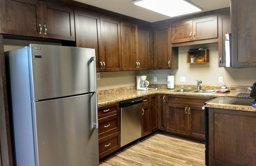 Vulcan Cabin | Quiet Cabin Retreat adjoining Sam A Baker State Park