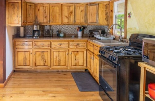Palenville House | Quiet Catskill Home