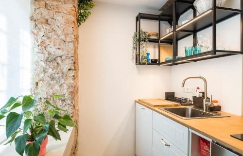 Andrejsala Apartment | Quiet center studio with private parking