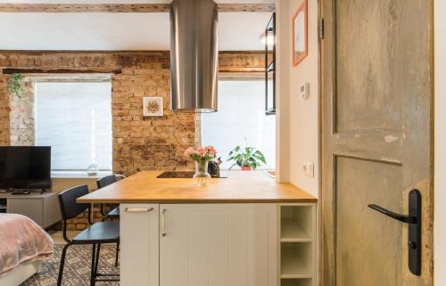 Andrejsala Apartment | Quiet center studio with private parking