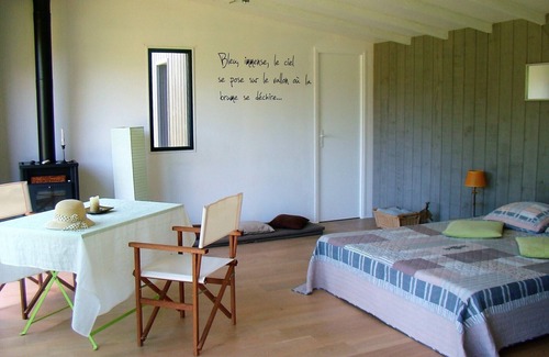 Riec-sur-Belon House | Quiet, comfortable gîte with shower-hammam in the heart of a magical garden