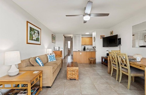 Kihei Condo | Quiet, comfortable and across from gorgeous Charley Young beach