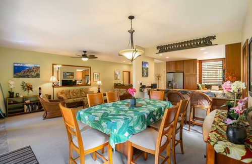 Wailua Condo | Quiet condo with lanai - steps from the beach & heated oceanfront pool