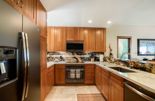 Wailua Condo | Quiet condo with lanai - steps from the beach & heated oceanfront pool