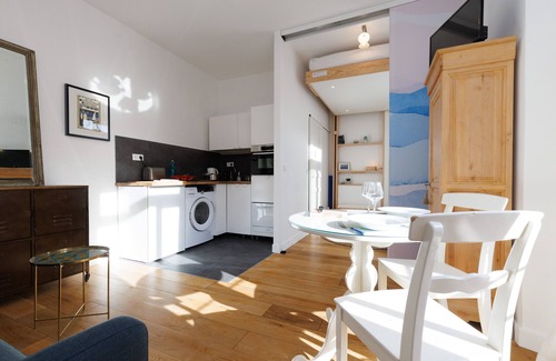 Jean-Medecin Apartment | Quiet & Cosy 1 Bdr Downtown – AC & Parking