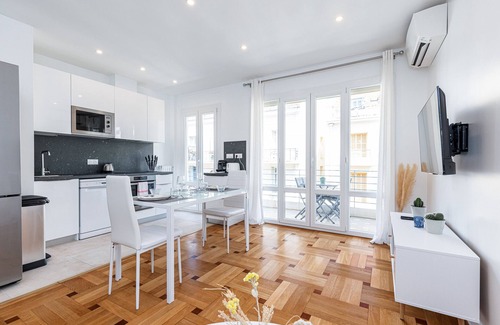 Carabacel Apartment | Quiet & Cosy 1 Bdr Downtown with Terrace – AC & Parking