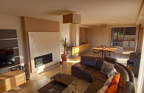 Langrolay-sur-Rance House | Quiet, cosy family home 5 minutes from the Rance river