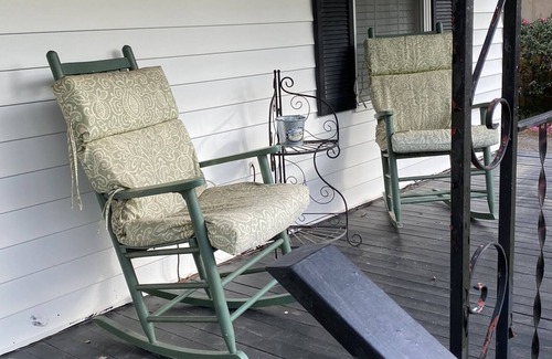 Freestate Cottage | Quiet country cottage - 5 min from major interstates