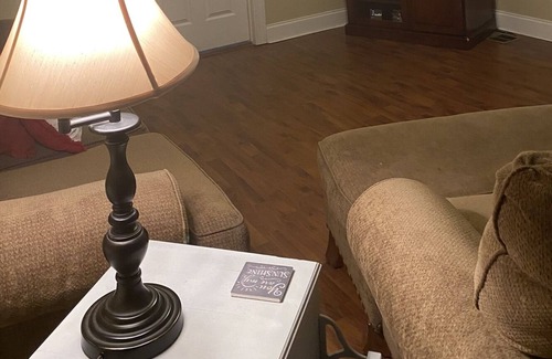 Freestate Cottage | Quiet country cottage - 5 min from major interstates