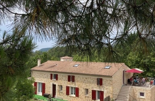 Tauriers Apartment | Quiet country house with swimming pool, ideal location.